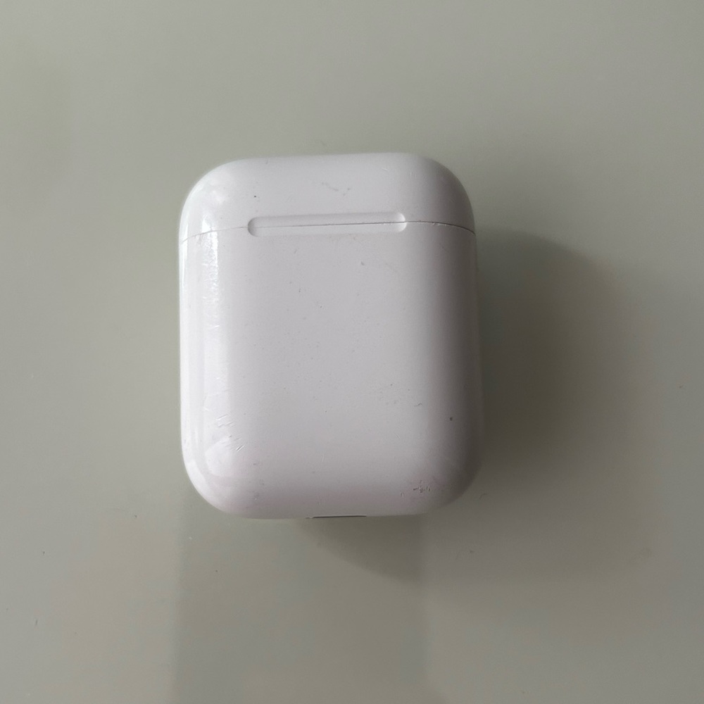 Apple Airpods 2nd generation CASE ONLY